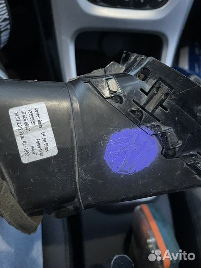 Дефлектор в торпедо центральный левый Astra J