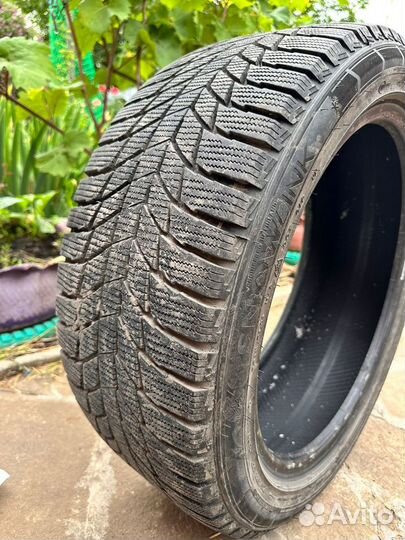 Triangle Snowlink TWT02 235/45 R18