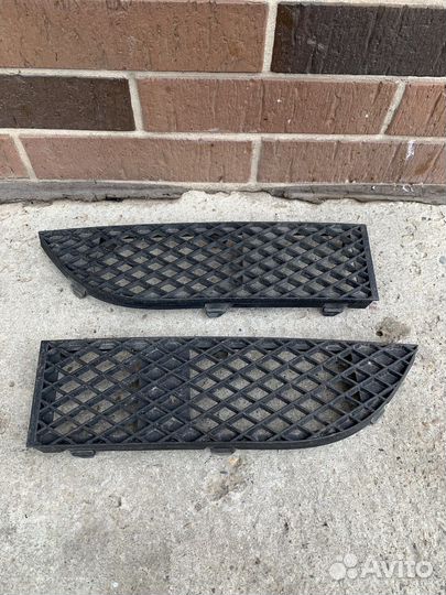 Решетка в передний бампер правая бмв е65 рест