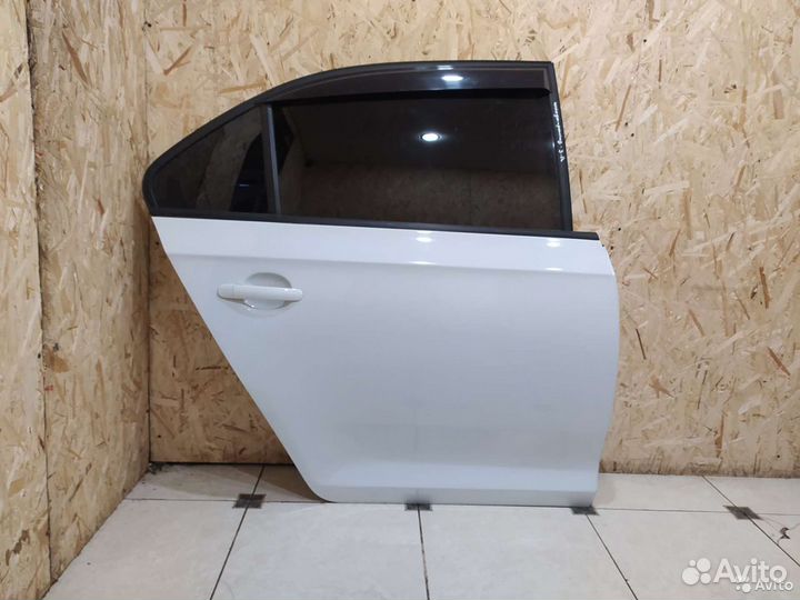 Дверь задняя правая Skoda Rapid