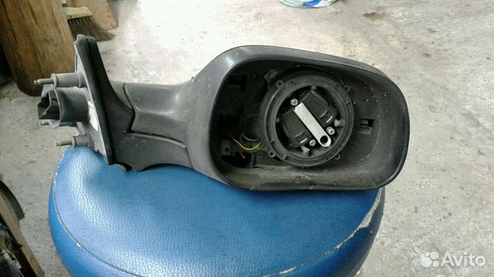 Зеркало наружные правое Рено Шафран