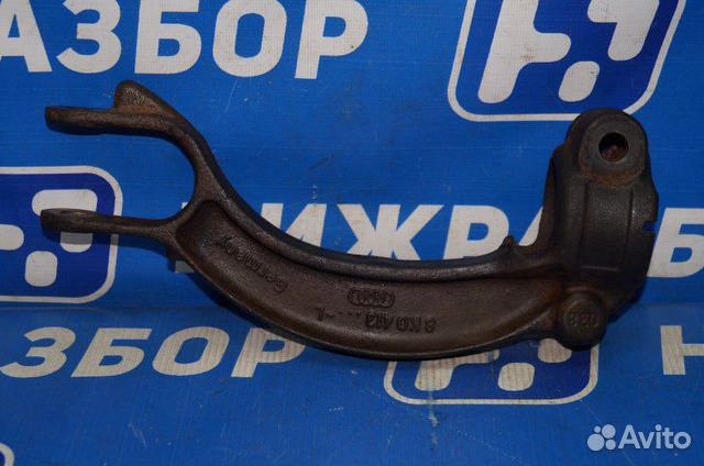 Кронштейн амортизатора передний правый Audi Q5 1