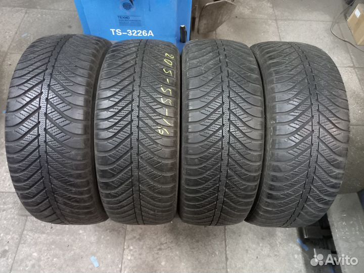 Goodyear Vector 4Seasons 205/55 R16 91H