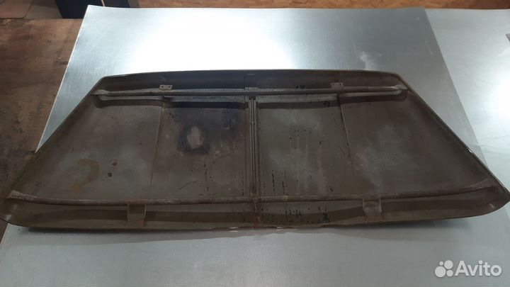 Капот на Луаз