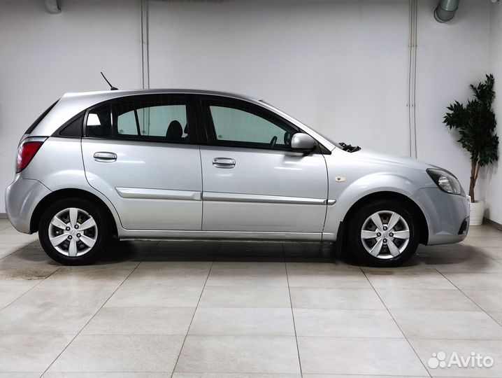 Kia Rio 1.4 AT, 2011, 322 000 км