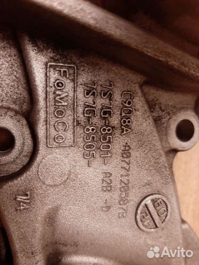 Ford Focus 3 Насос водяной (помпа) 1.6 106л.с