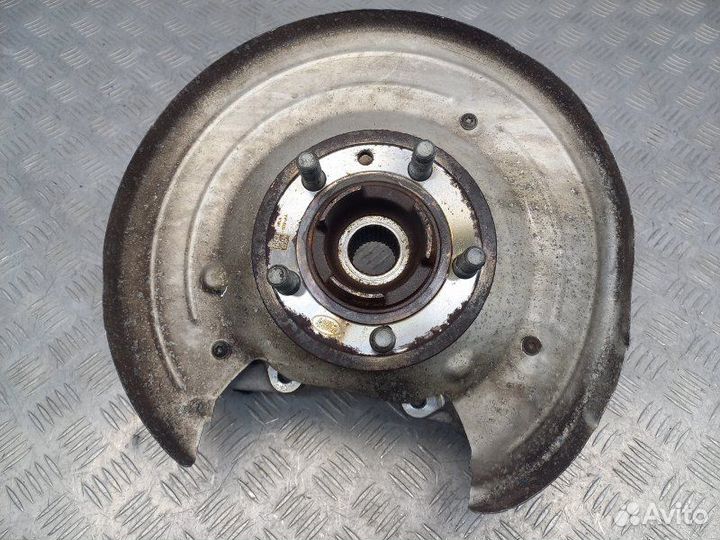 Кулак задний правый Land Rover Discovery 5 L462