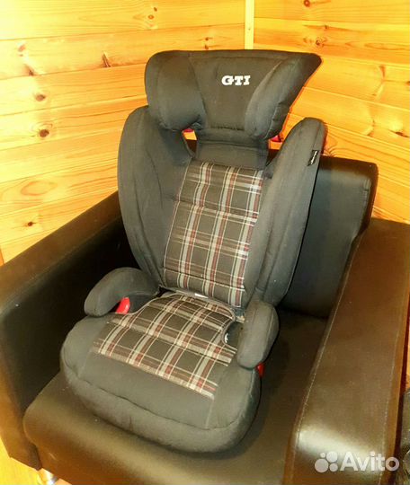 Автокресло б/у оригинал Volkswagen дизайн GTI
