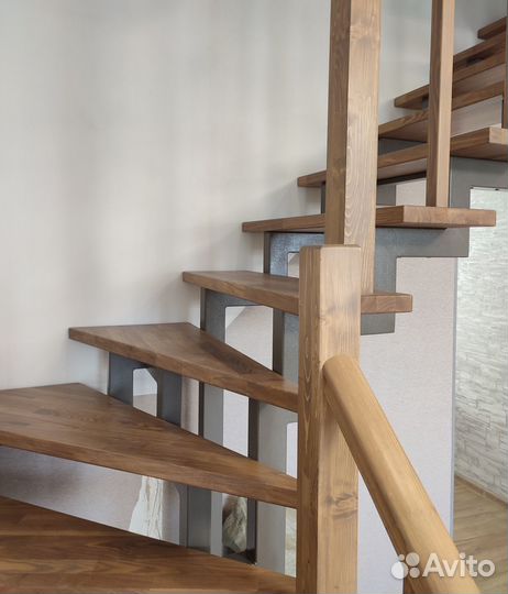 Металлическая лестница