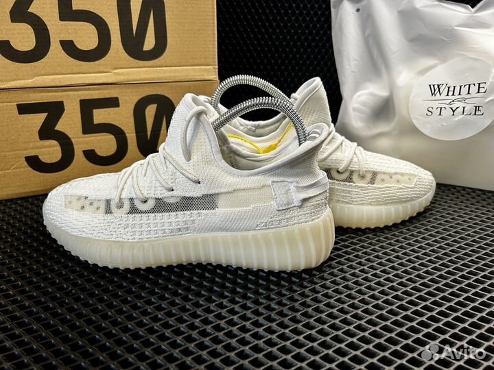 Кроссовки Adidas Yeezy Boost 350 V2 (White)