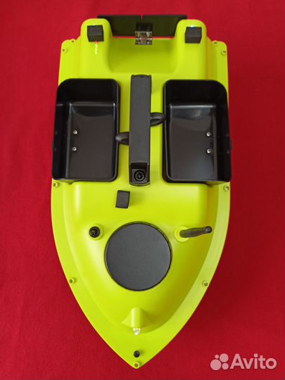 Прикормочный кораблик Tyfun с GPS