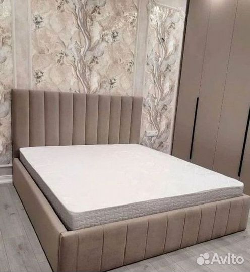 Мягкая кровать с подъемным механизмом