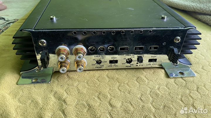 Свбвуфер Kicker