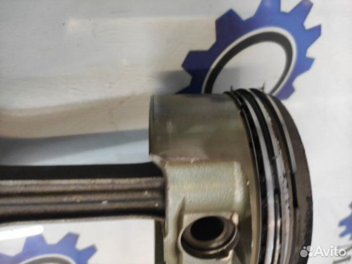 Шатун, поршень Mercedes-Benz E-Class W210 M113