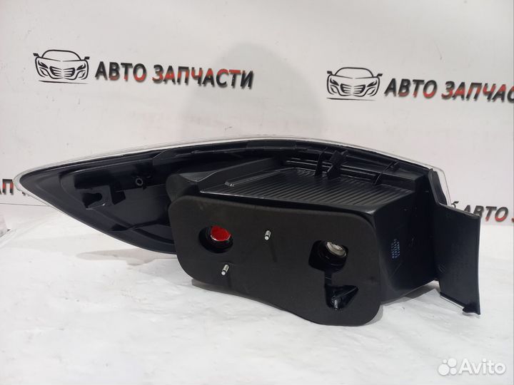 Mazda 3 BL фонарь задний правый