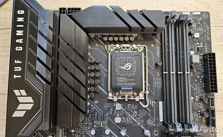 Б/у 1700 asus TUF gaming Z690-plus DDR5 ATX