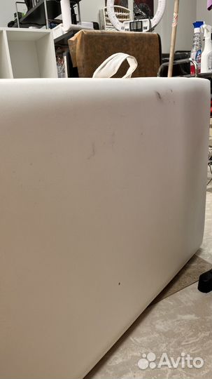 Кушетка белая