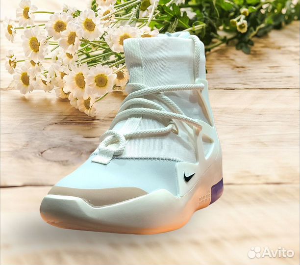 Новые кроссовки Nike Air fear of god 1