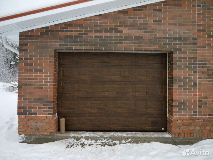Гаражные секционные ворота