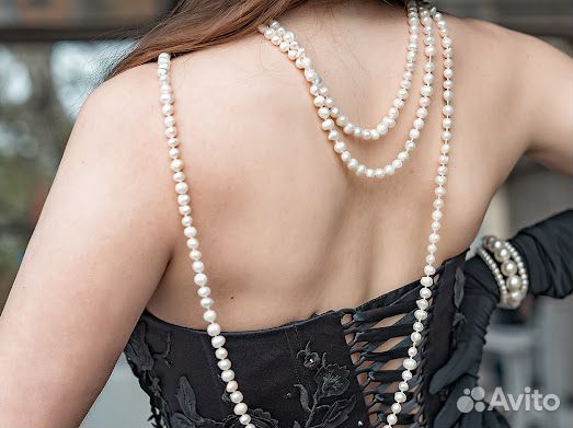 Чёрное вечернее платье