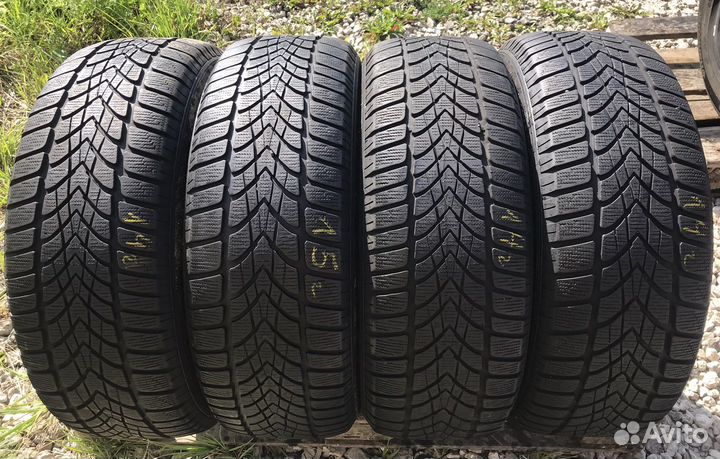 Dunlop SP Winter Sport 4D 225/55 R18 H