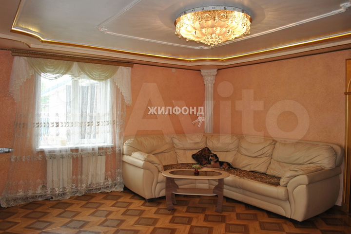 Дом 136 м² на участке 14,7 сот.