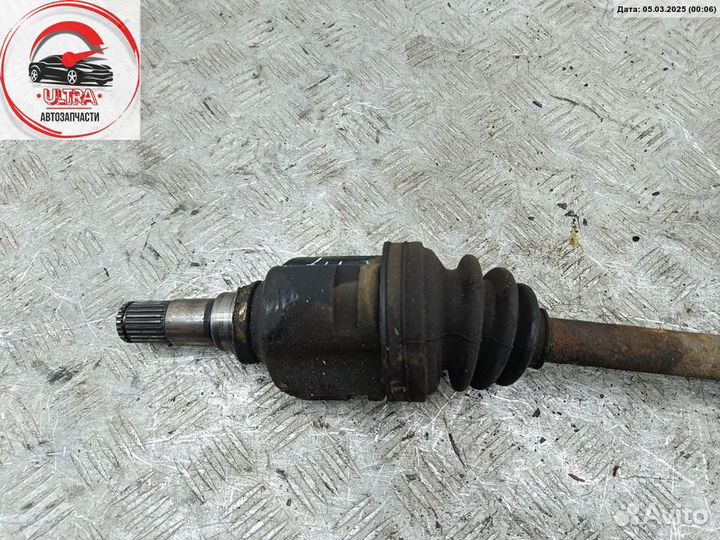 Полуось передняя левая б/у Toyota Avensis (1997-2003)