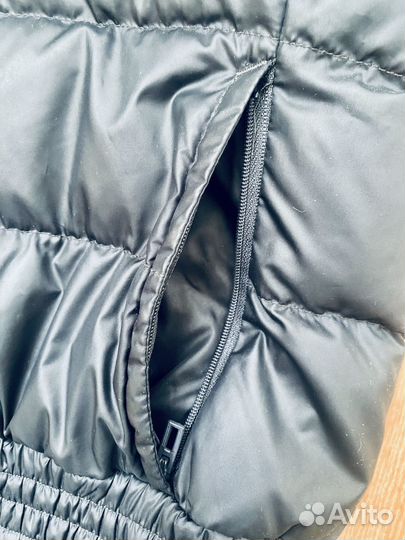 Жилет женский adidas. Размер S