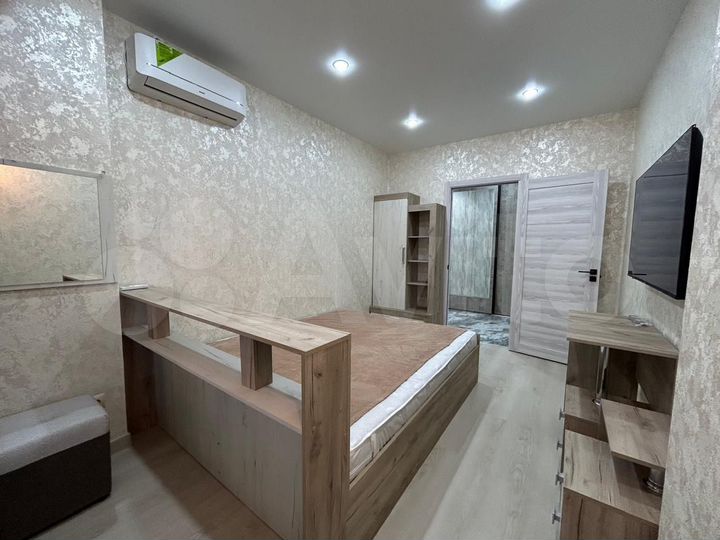 3-к. квартира, 80 м², 1/9 эт.