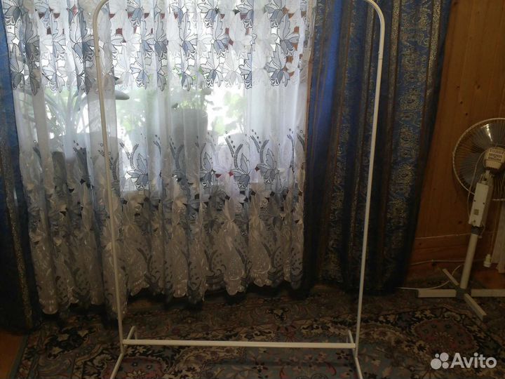 Вешалка для одежды напольная