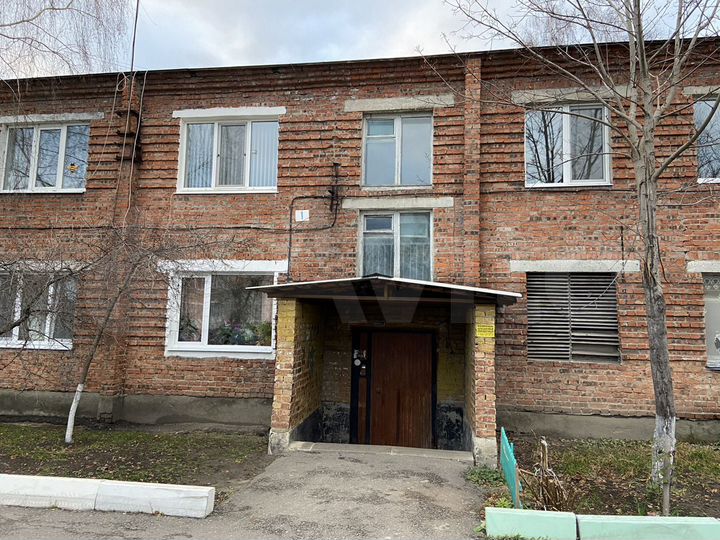 Комната 10,5 м² в 1-к., 1/2 эт.