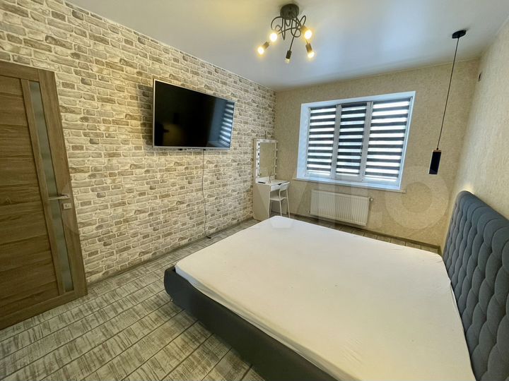 2-к. квартира, 66 м², 1/3 эт.