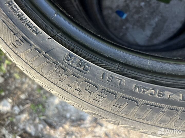 Bridgestone 738V 215/50 R17