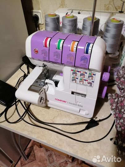 Оверлок бытовой