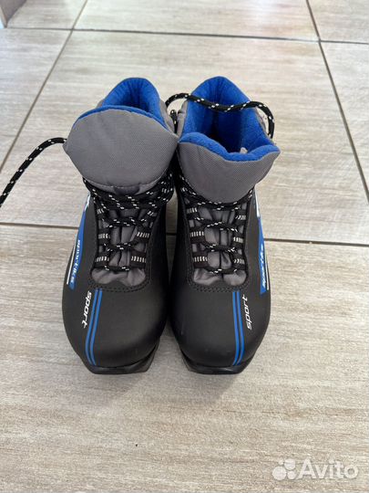 Лыжные ботинки
