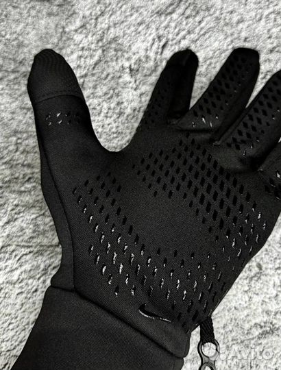 Перчатки Nike: для активных и стильных