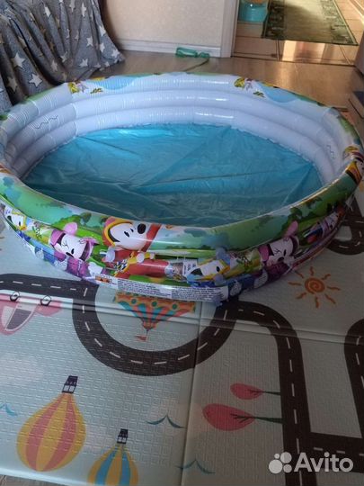 Детский надувной бассейн бу