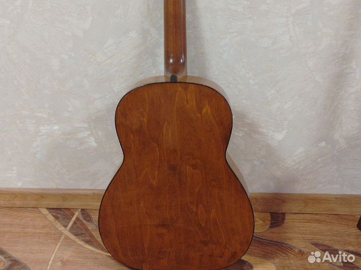 Классическая гитара Лигнатон
