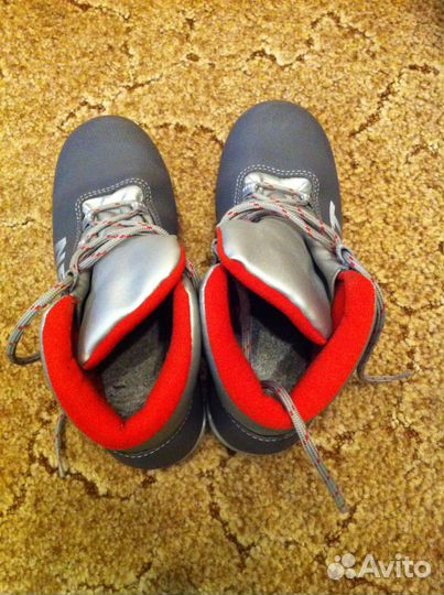 Лыжные ботинки р-р 36