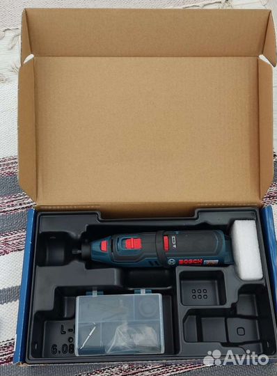 Гравер аккумуляторный Bosch GRO 12V-35