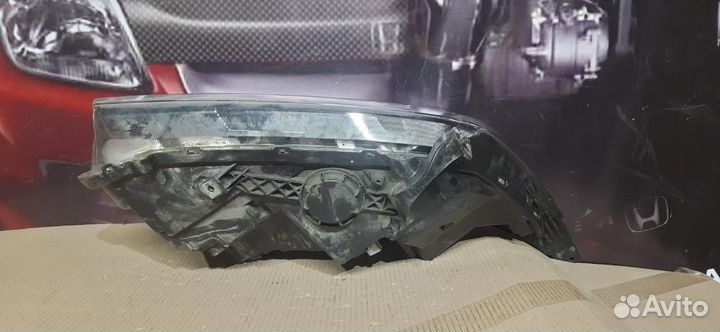 Фара левая Honda CR-V RW