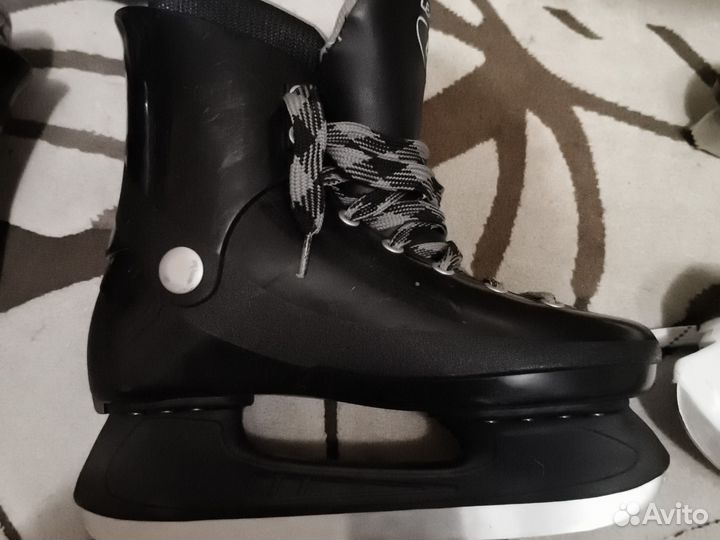 Коньки хоккейные