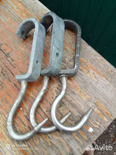 Крюки для полутуш Din