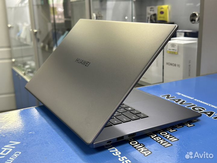 Huawei MateBook D15 (i5)