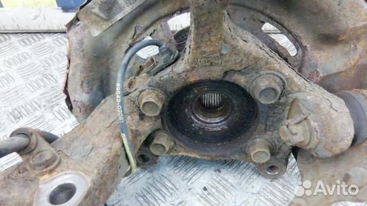 Ступица передняя правая toyota avensis T27 (HBN16N