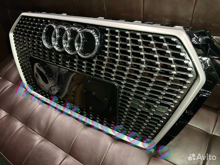 Шикарная решётка на Audi A4 17-20гг В наличии