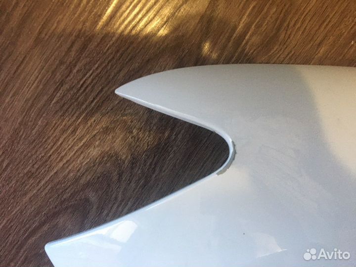 Крыло на renault logan