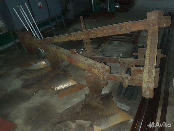 Плуг 1L 3-20, 1995