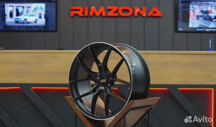 Литой диск rays R16 4x100