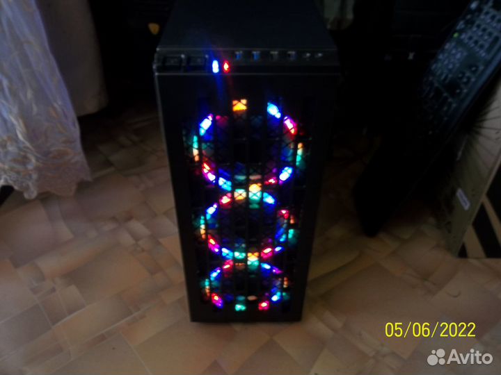 E5-2640 V3 GTX 970 RAM16GB SSD EVO1000GB